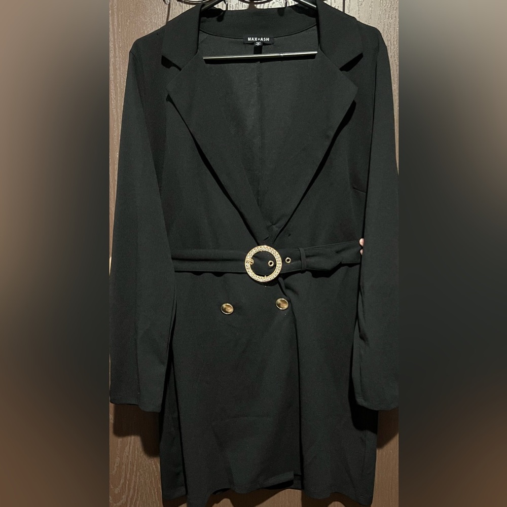 Black long sleeve dress